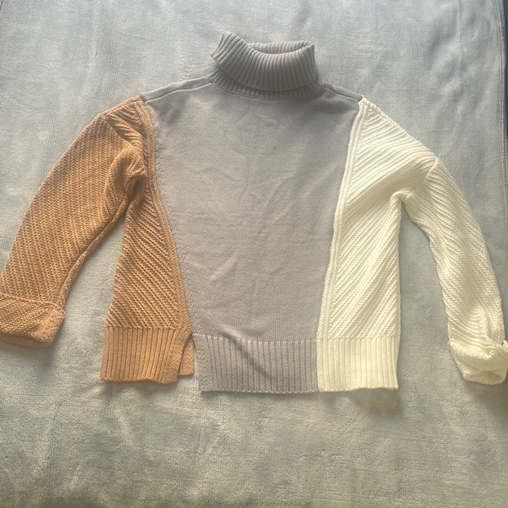 Cliche Black Beige &White Turtle neck